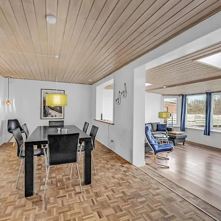 3 Bedroom Gorgeous In Ringkøbing