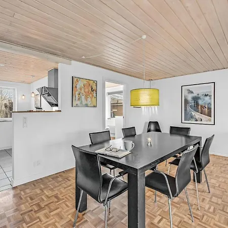 3 Bedroom Gorgeous In بيت للعطل Ringkøbing